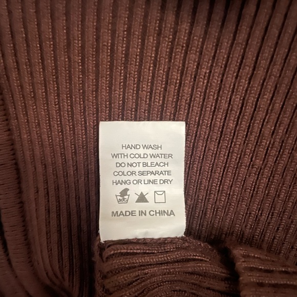 Dreamers by Debut Zip Up Sweater Top - Picture 3 of 3